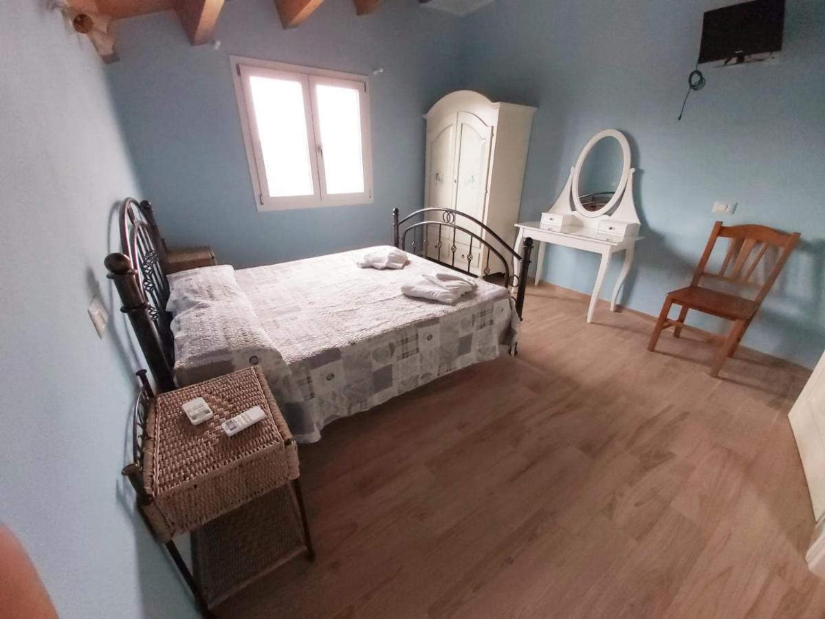 B&B Il Cenerino Sant'Antìoco Eksteriør billede