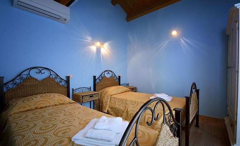 B&B Il Cenerino Sant'Antìoco Eksteriør billede